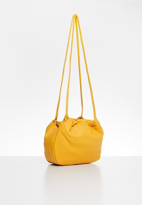 Superbalist - Sabrina drawstring bag - yellow