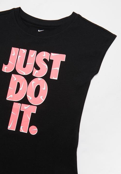 Nike - Swoosh short sleeve tee - black 