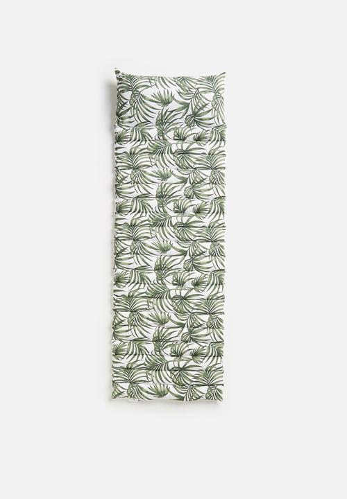 Sixth Floor - Bed roll - palm