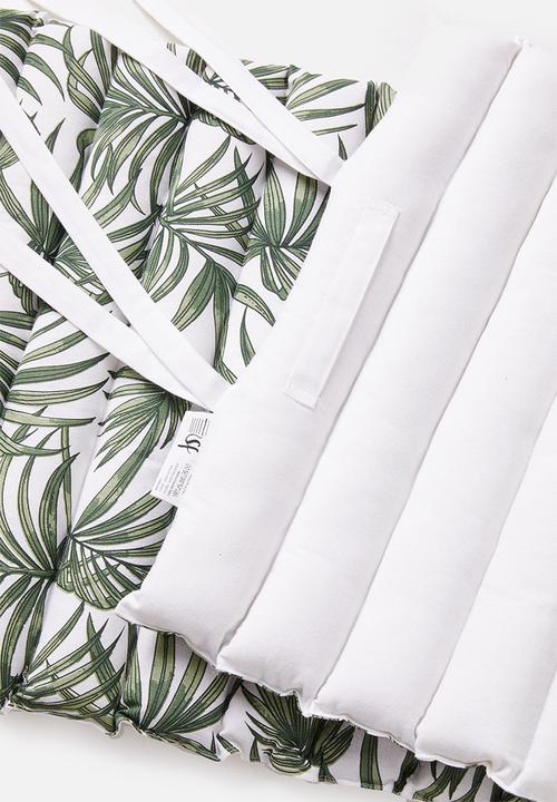Sixth Floor - Bed roll - palm