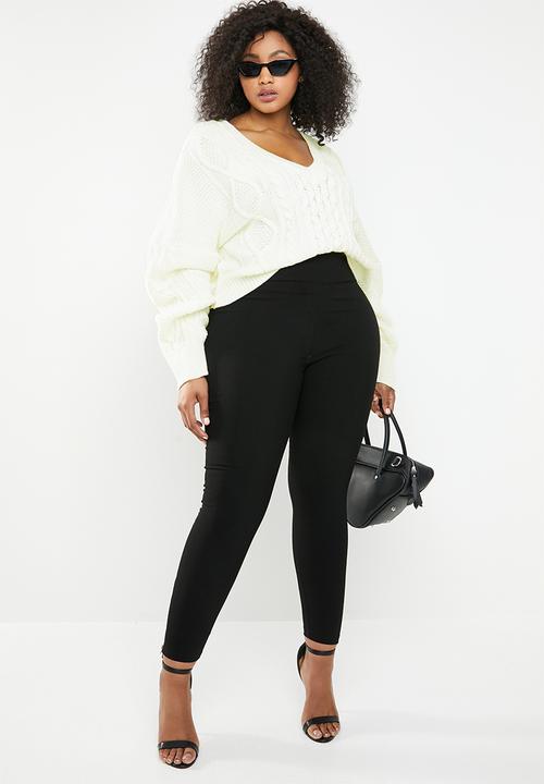 Missguided - V-neck cable knitted jumper - cream