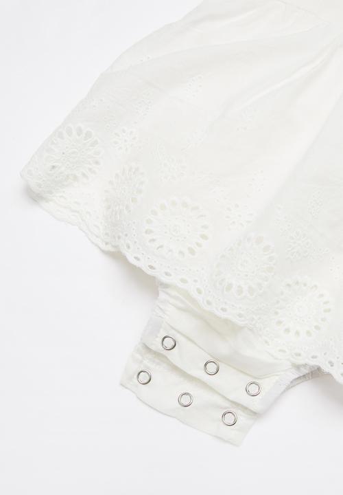 Pop Candy - Anglaise romper dress - white