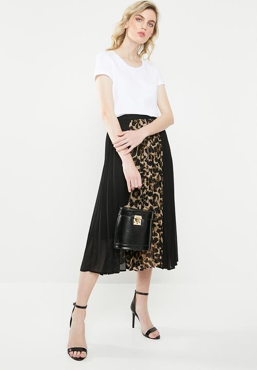 Superbalist - Combo print pleated skirt - black & brown