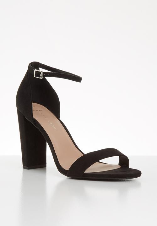 New Look - Wide fit ankle strap block heels - black