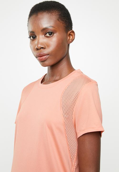 Nike - Nike run short sleeve top - pink