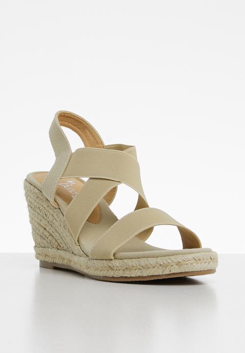 Butterfly Feet - Saffron wedge heel - beige