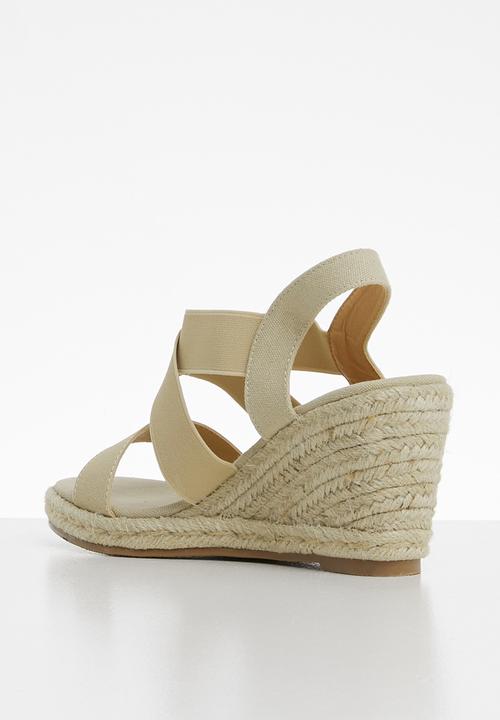 Butterfly Feet - Saffron wedge heel - beige
