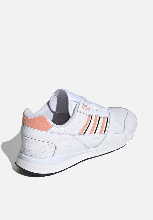 adidas Originals - A.R. trainer - ftwr white/glow pink/core black