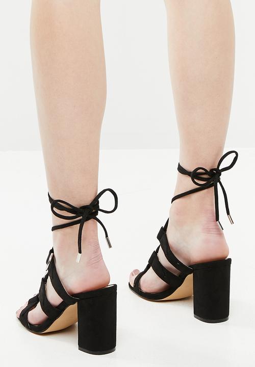Public Desire - Hooked heel - black
