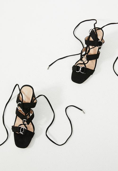 Public Desire - Hooked heel - black