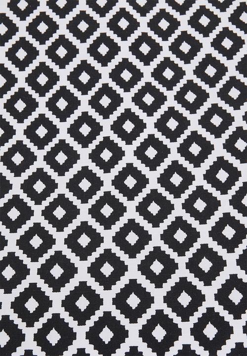 Sixth Floor - Outdoor floor cushion - black geo
