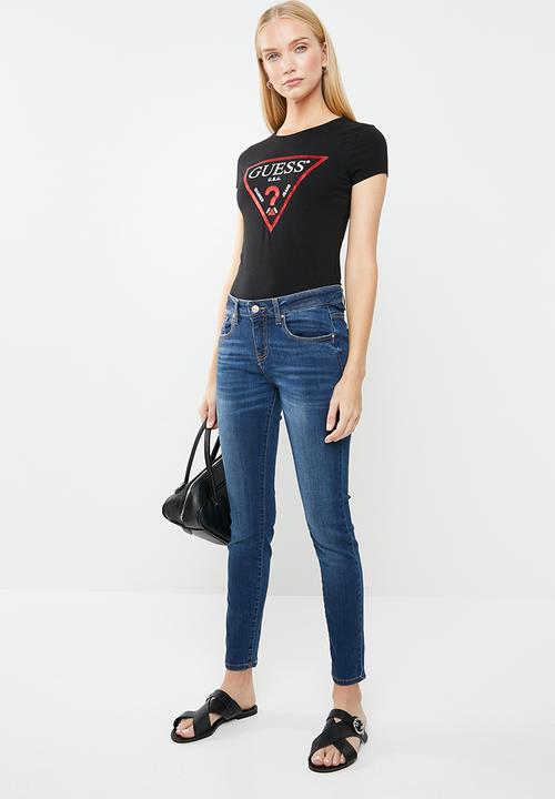 GUESS - Short sleeve core triangle tee - black