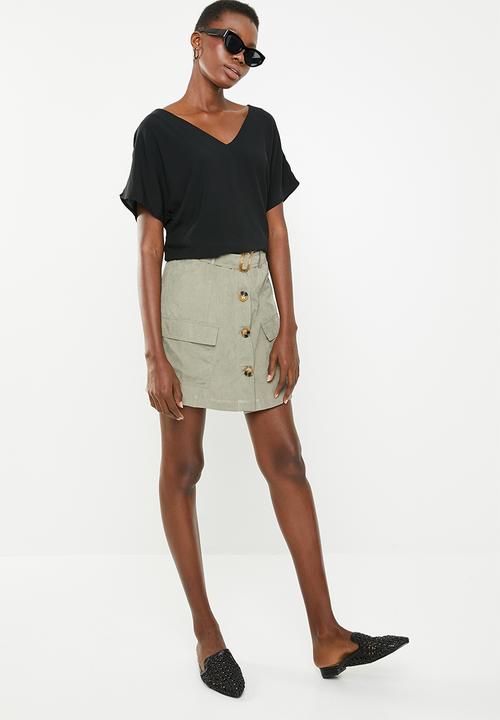 Superbalist - V-neck basic blouse - black
