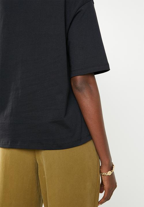 Superbalist - Hi neck grown on sleeve tee - black