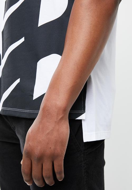 New Balance  - Rwt heather short sleeve print T-shirt - white