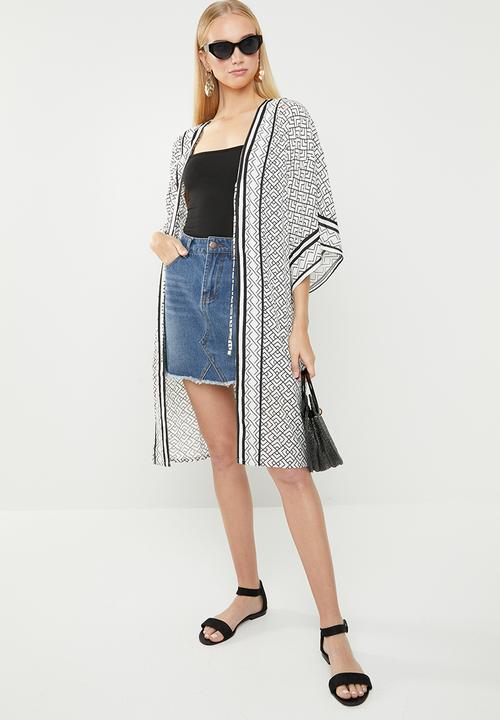 Jacqueline de Yong - Jackie 3/4 length kimono - white