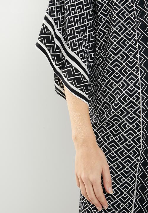 Jacqueline de Yong - Jackie 3/4 length kimono - black