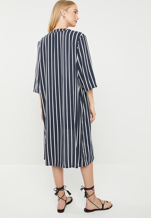 Jacqueline de Yong - Star 3/4 length kimono - blue & white