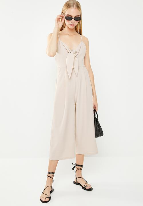 Revenge - Spaghetti strap jumpsuit with bow front - beige