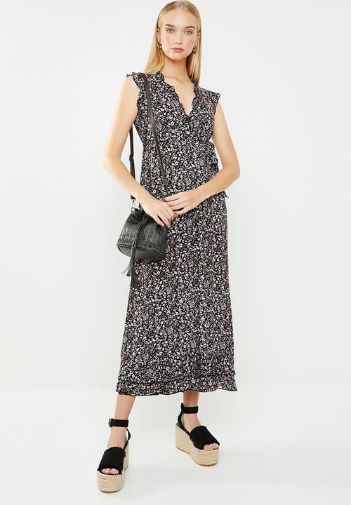 Revenge - V front empire line maxi - black & pink