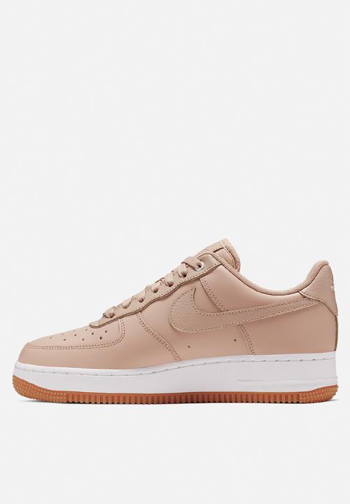 Nike - Air Force 1 '07 - bio beige-metallic silver