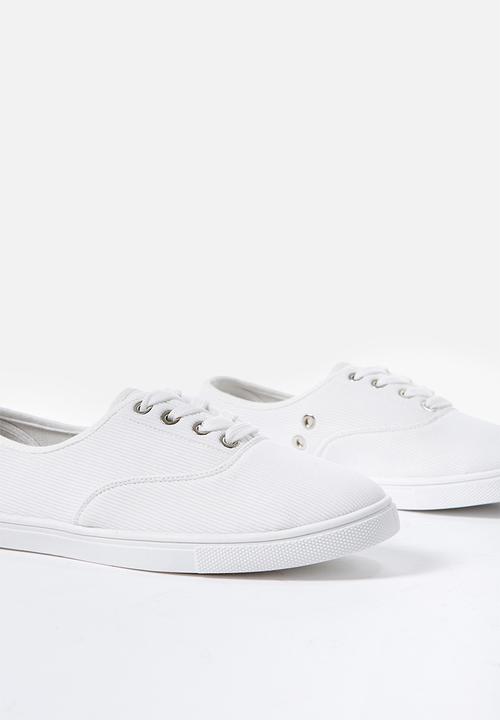 Cotton On - Juno plimsoll - white