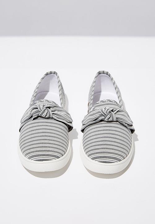 Cotton On - Bow slip on - grey & white 