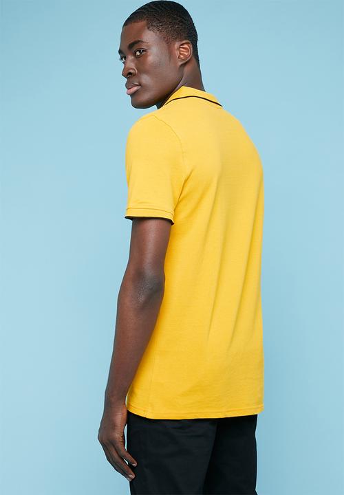 Superbalist - Pique slim fit zip golfer - yellow