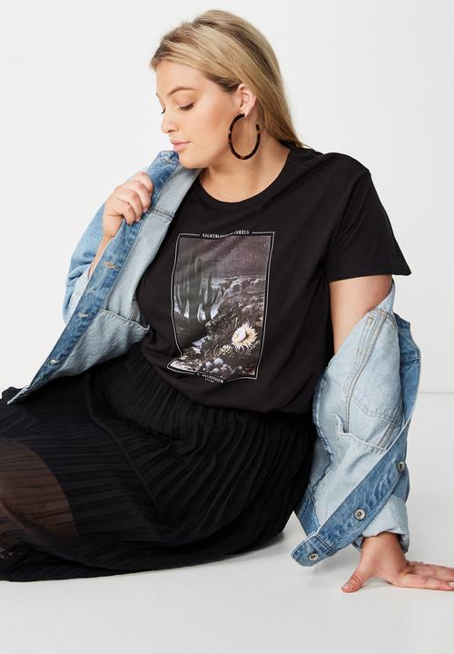 Cotton On - Curve graphic tee nightblooming - black