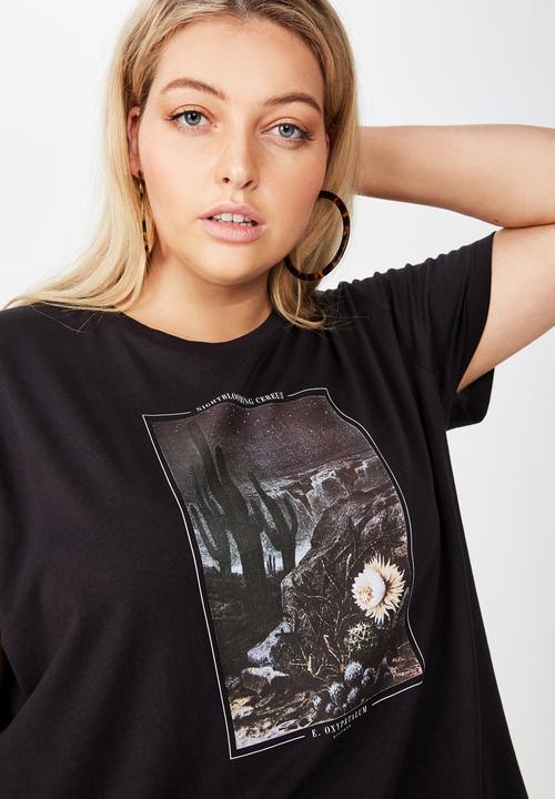 Cotton On - Curve graphic tee nightblooming - black