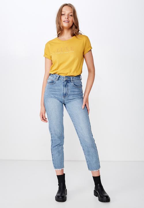 Cotton On - Classic slogan T-shirt luxe studio - yellow 