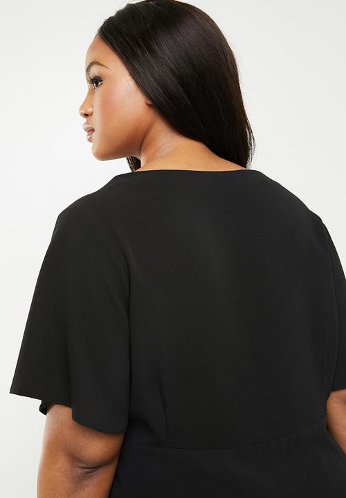 Brave Soul - Curve peplem hem top - black