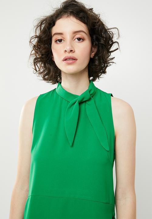 STYLE REPUBLIC - High neck kittybow blouse - green