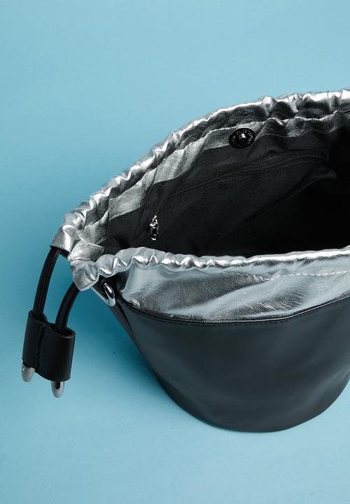 Superbalist - Cheryl metallic bucket bag - silver & black