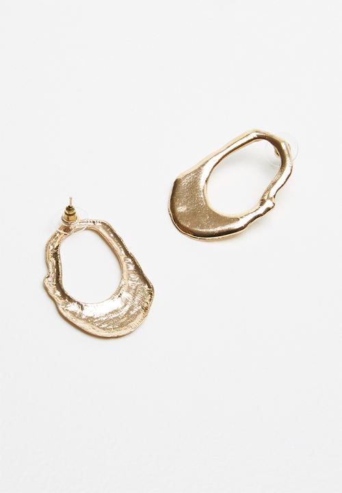 Superbalist - Hammered statement earrings - gold