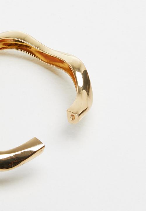 Superbalist - Distorted circle bracelet - gold