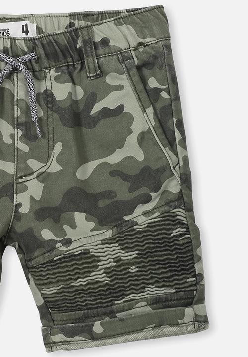Cotton On - Jango walk short - green