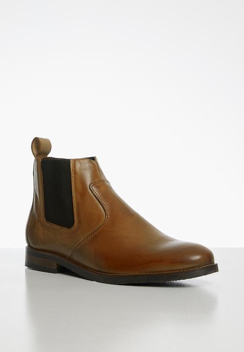 Superbalist - Luke leather chelsea boot - tan