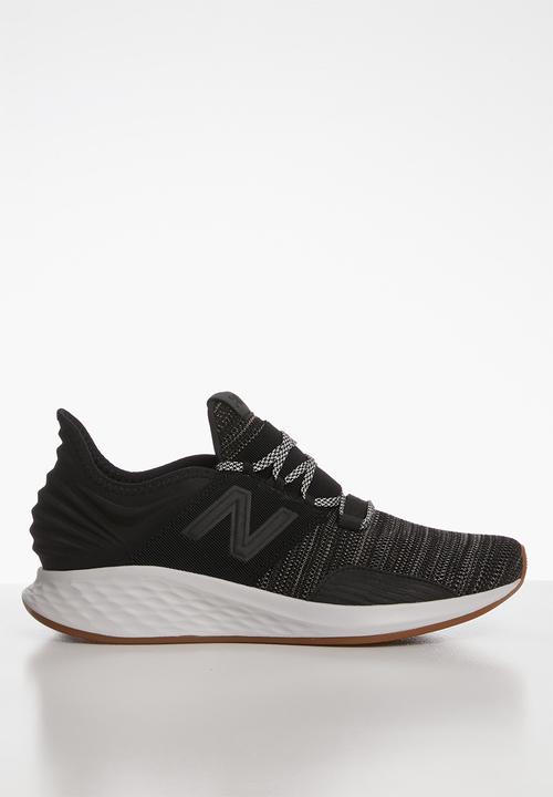 New Balance  - Mroavkb - fresh foam roav - black