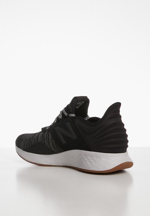 New Balance  - Mroavkb - fresh foam roav - black