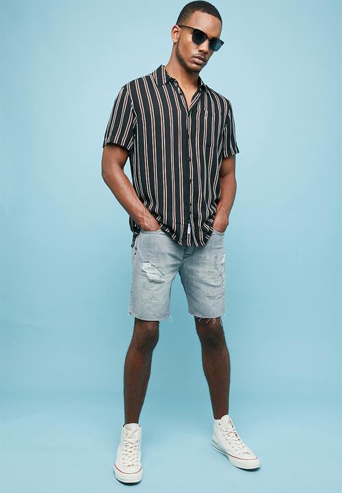 Superbalist - Ripped denim short - grey