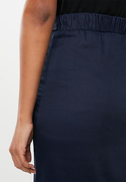 edit - Button down midi skirt - navy 