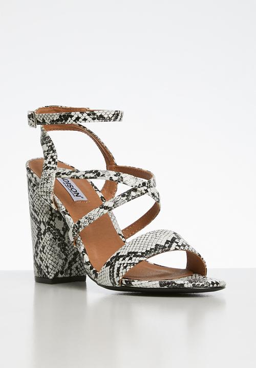 Madison® - Snake print block heel - white & black