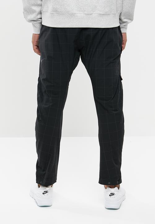 Nike - Nike sportswear tech pack cargo pants - black