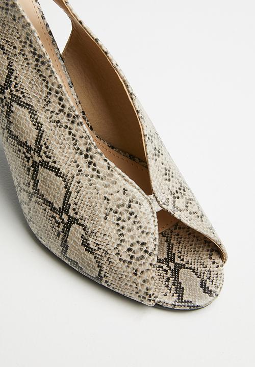 Superbalist - Robyn high vamp heel - beige & black