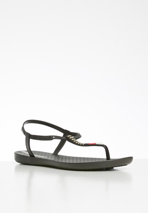 Ipanema - Class pop iii fem T-strap sandal - black