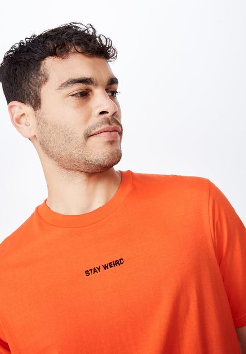Cotton On - Stay weird urban tee - cherry tomato orange