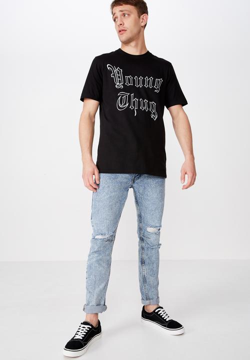 Cotton On - Young thug - gothic tee - black