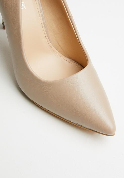 Superbalist - Leigh court heel - neutral