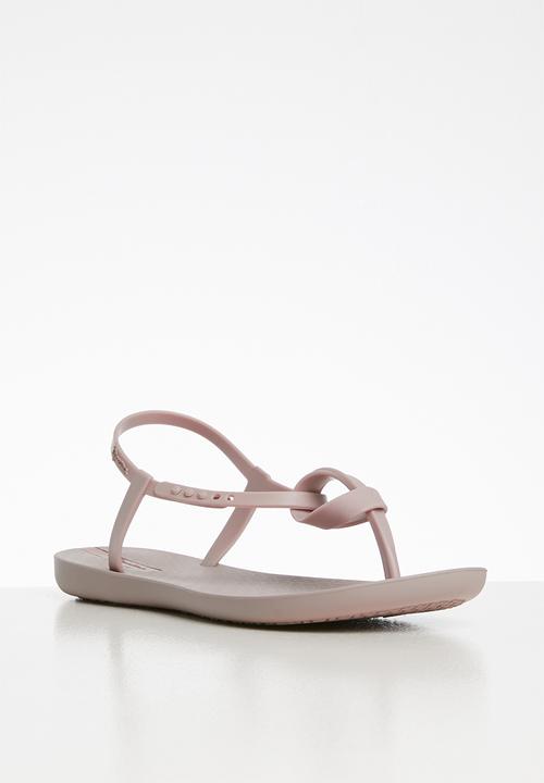 Ipanema - Ellie fem sandal - beige
